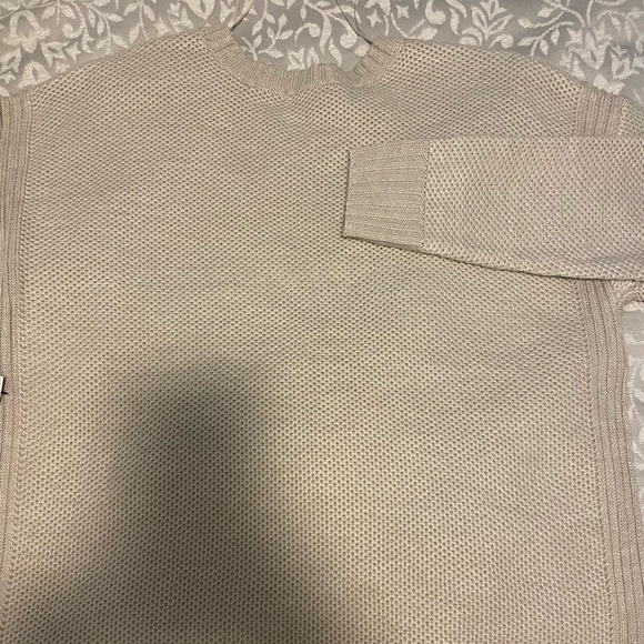 NWT. Oatmeal Heather, Petite, Sweater. Size XL. - Picture 2 of 4